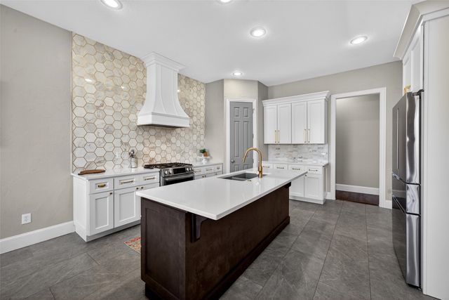 301 Foxcroft Lane, Keller, TX 76248