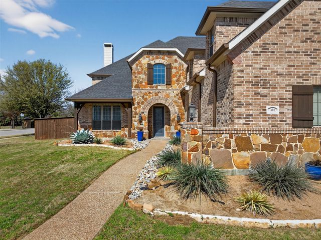 301 Foxcroft Lane, Keller, TX 76248