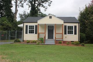 2722 Stratford Drive, Greensboro, NC 27408