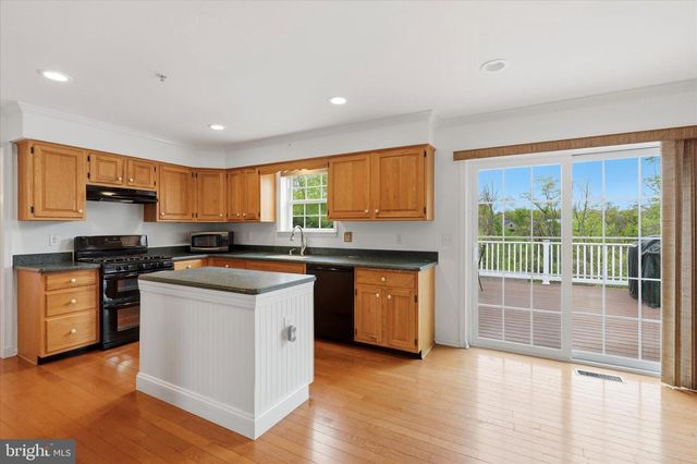 212 RED MAPLE CT, Chalfont, PA 18914