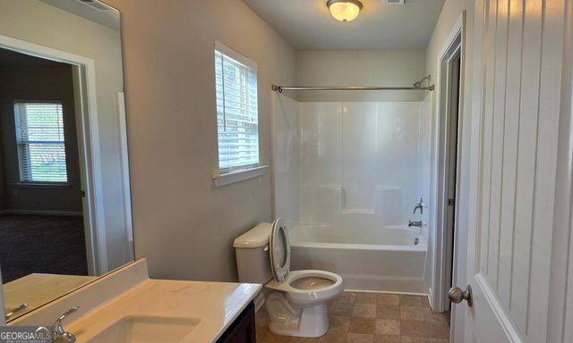 7373 Ledgestone Lane, Riverdale, GA 30274