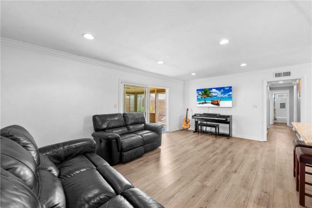5921 Chinook Drive, Huntington Beach, CA 92647