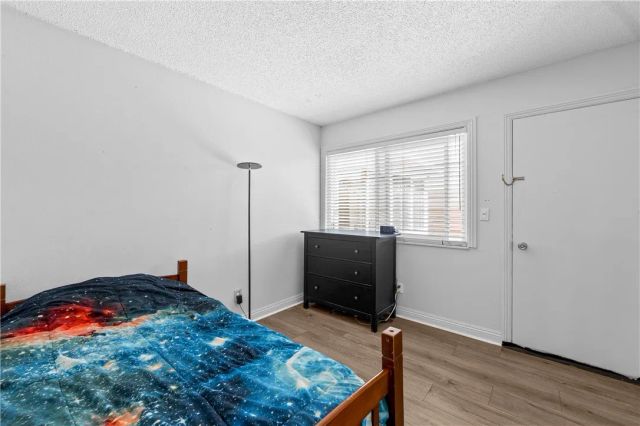 5921 Chinook Drive, Huntington Beach, CA 92647