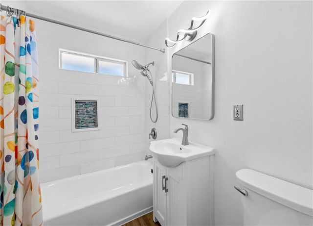 5921 Chinook Drive, Huntington Beach, CA 92647