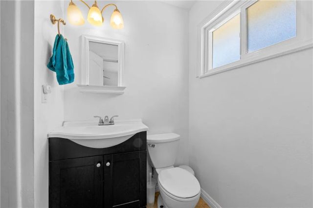 5921 Chinook Drive, Huntington Beach, CA 92647