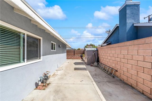 5921 Chinook Drive, Huntington Beach, CA 92647