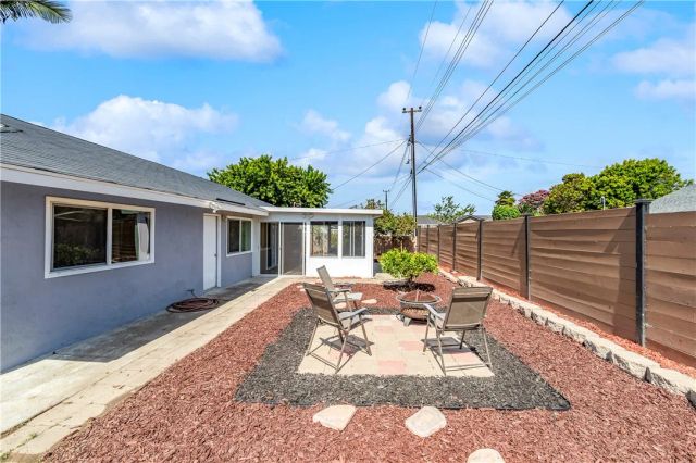 5921 Chinook Drive, Huntington Beach, CA 92647