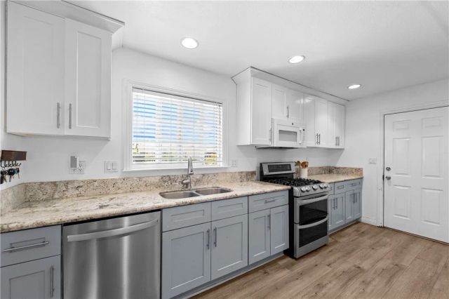 5921 Chinook Drive, Huntington Beach, CA 92647