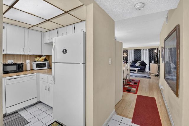 3531 Inverrary Dr 101, Lauderhill, FL 33319
