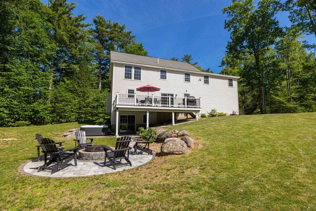 877 River Road, Weare, NH 03281