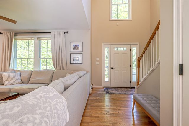 877 River Road, Weare, NH 03281