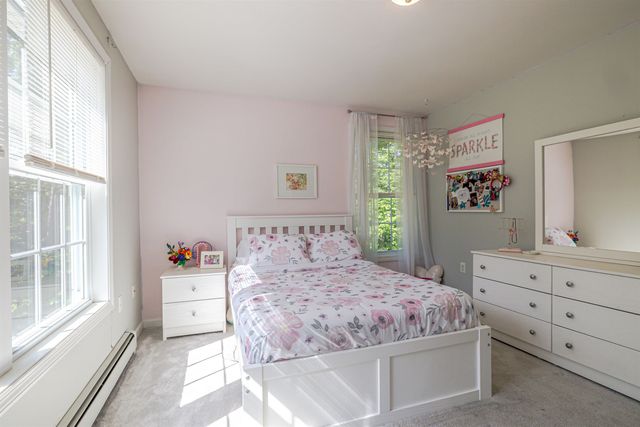 877 River Road, Weare, NH 03281
