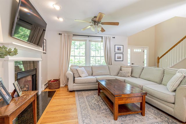 877 River Road, Weare, NH 03281