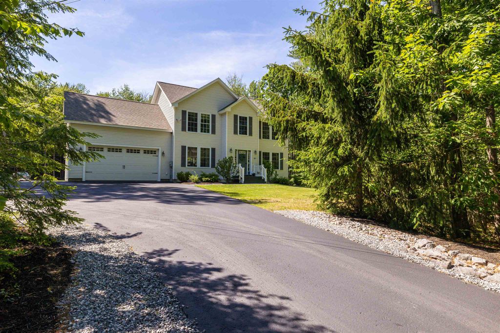 877 River Road, Weare, NH 03281