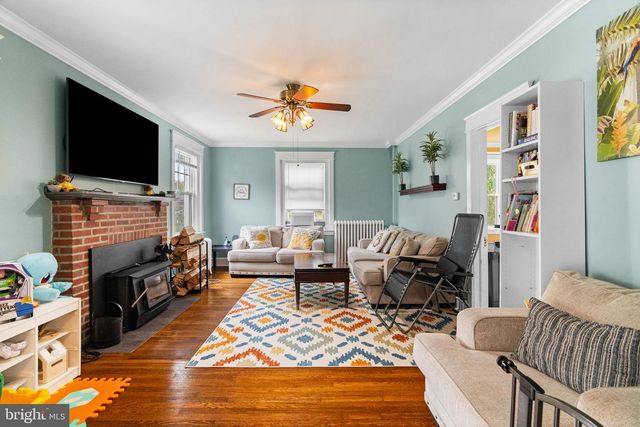 23 W KNOWLES AVE, Glenolden, PA 19036