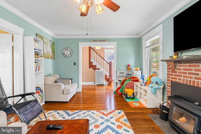 23 W KNOWLES AVE, Glenolden, PA 19036