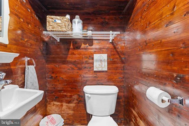 23 W KNOWLES AVE, Glenolden, PA 19036