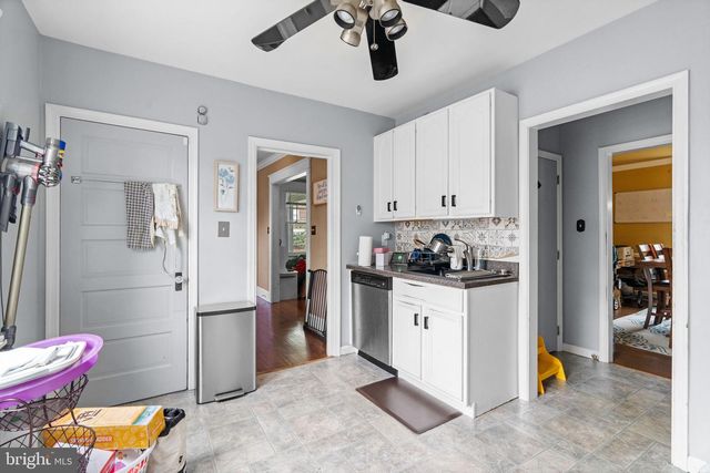 23 W KNOWLES AVE, Glenolden, PA 19036
