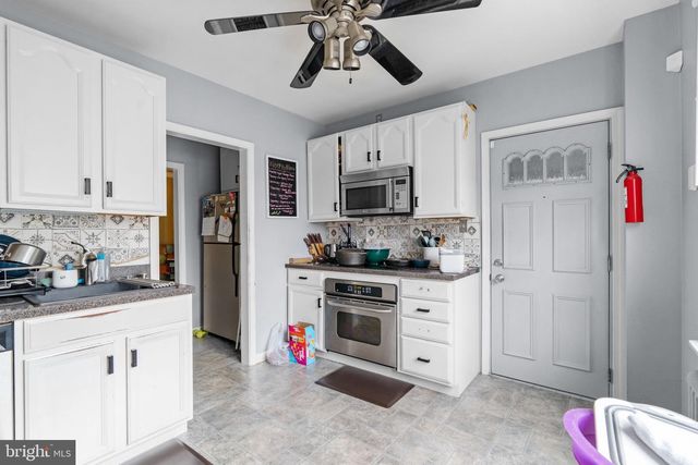 23 W KNOWLES AVE, Glenolden, PA 19036