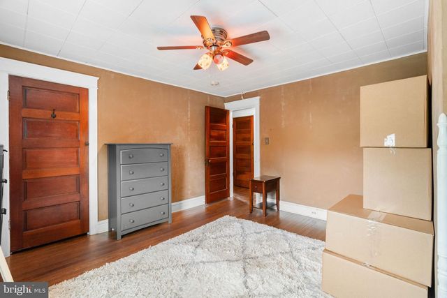 23 W KNOWLES AVE, Glenolden, PA 19036