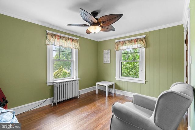 23 W KNOWLES AVE, Glenolden, PA 19036