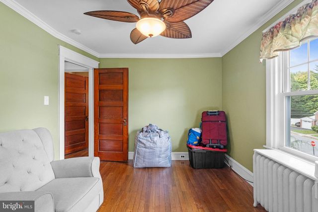 23 W KNOWLES AVE, Glenolden, PA 19036