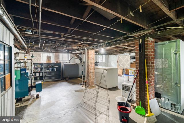 23 W KNOWLES AVE, Glenolden, PA 19036