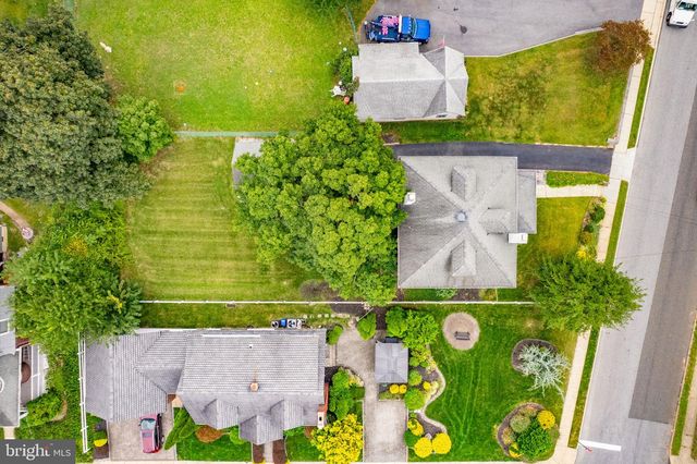 23 W KNOWLES AVE, Glenolden, PA 19036