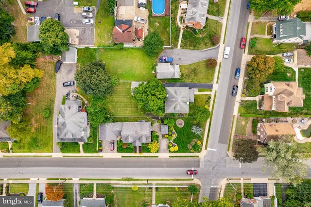 23 W KNOWLES AVE, Glenolden, PA 19036