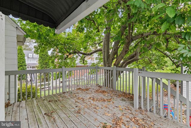 23 W KNOWLES AVE, Glenolden, PA 19036