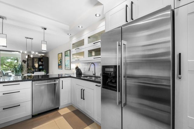 806 Cypress Grove Lane 305, Pompano Beach, FL 33069