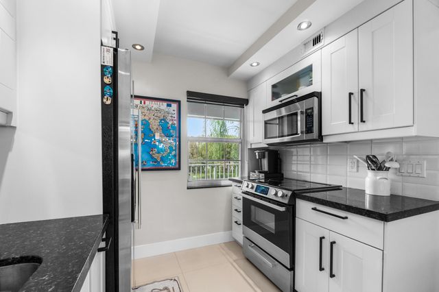 806 Cypress Grove Lane 305, Pompano Beach, FL 33069