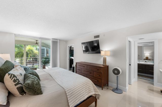 806 Cypress Grove Lane 305, Pompano Beach, FL 33069