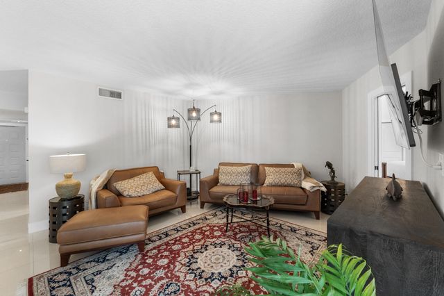 806 Cypress Grove Lane 305, Pompano Beach, FL 33069