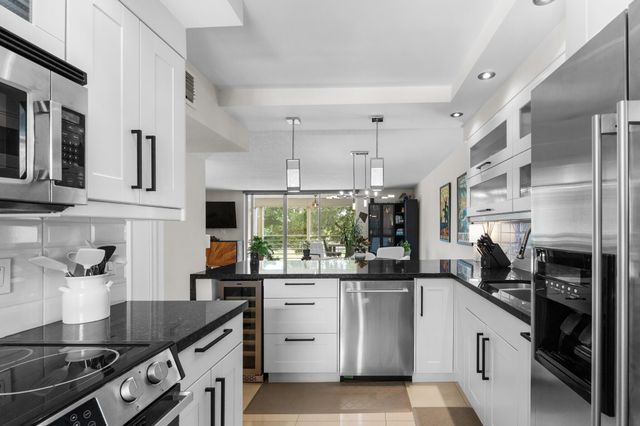 806 Cypress Grove Lane 305, Pompano Beach, FL 33069