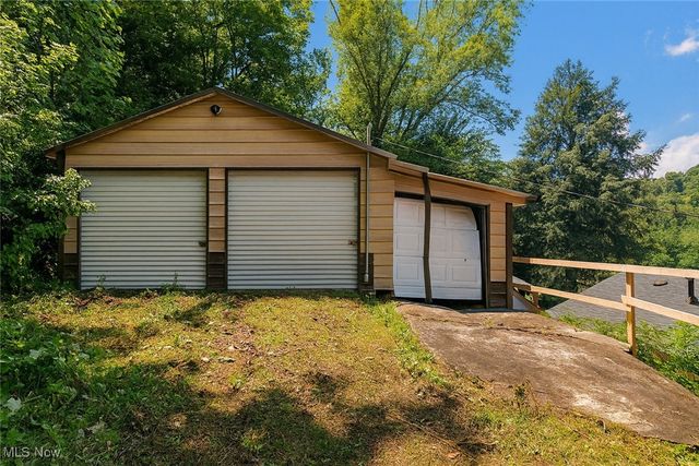 56612 Mcgee Road, Shadyside, OH 43947