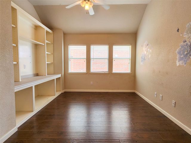 1605 Cardinal Way, Aubrey, TX 76227