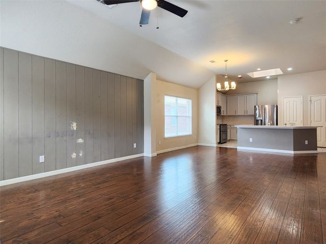 1605 Cardinal Way, Aubrey, TX 76227