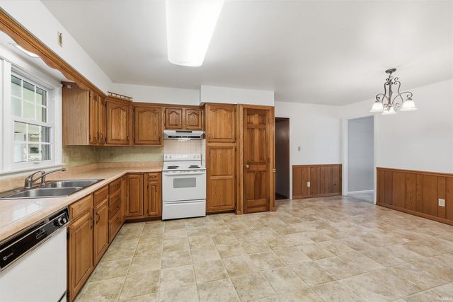 2811 Trent Drive, Fort Wayne, IN 46815