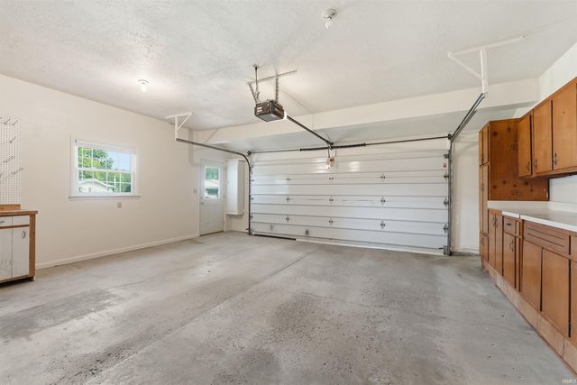 2811 Trent Drive, Fort Wayne, IN 46815