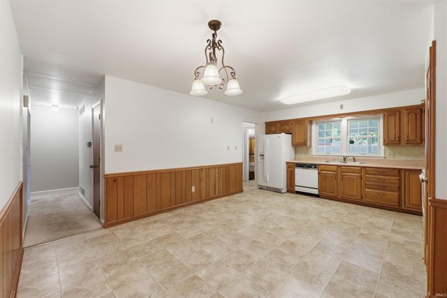 2811 Trent Drive, Fort Wayne, IN 46815
