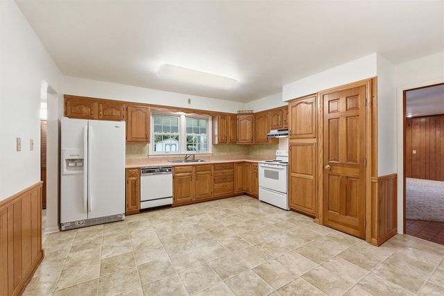 2811 Trent Drive, Fort Wayne, IN 46815