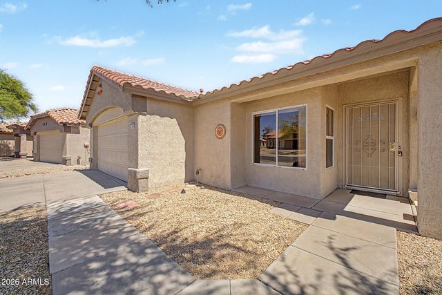13621 W RAVENSWOOD Drive, Sun City West, AZ 85375