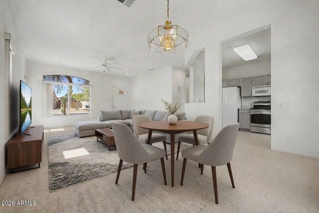 13621 W RAVENSWOOD Drive, Sun City West, AZ 85375