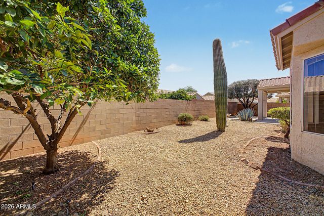 13621 W RAVENSWOOD Drive, Sun City West, AZ 85375