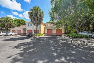 2458 Centergate Dr 203, Miramar, FL 33025