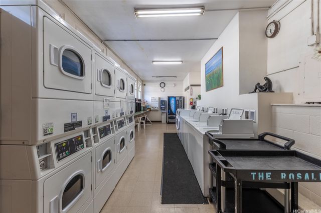445 Kaiolu Street 604, Honolulu, HI 96815
