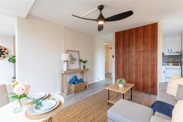445 Kaiolu Street 604, Honolulu, HI 96815