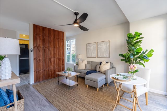 445 Kaiolu Street 604, Honolulu, HI 96815