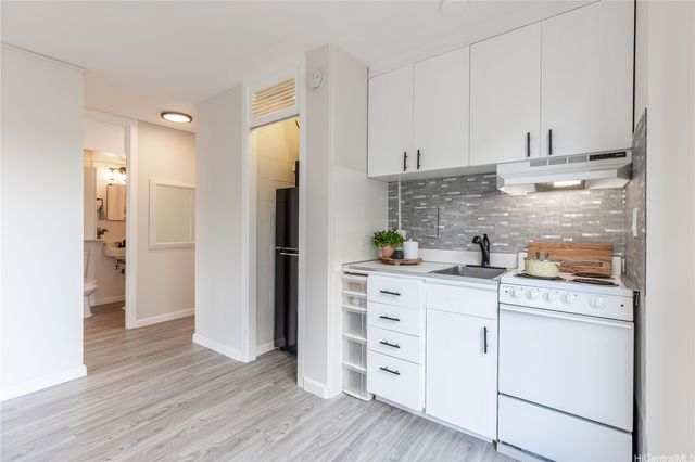 445 Kaiolu Street 604, Honolulu, HI 96815
